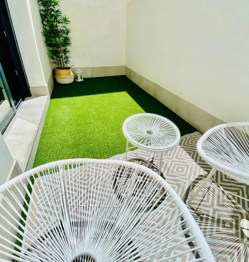 Bonito Apartamento De 2 Habitaciones Con Terraza Málaga Exterior foto