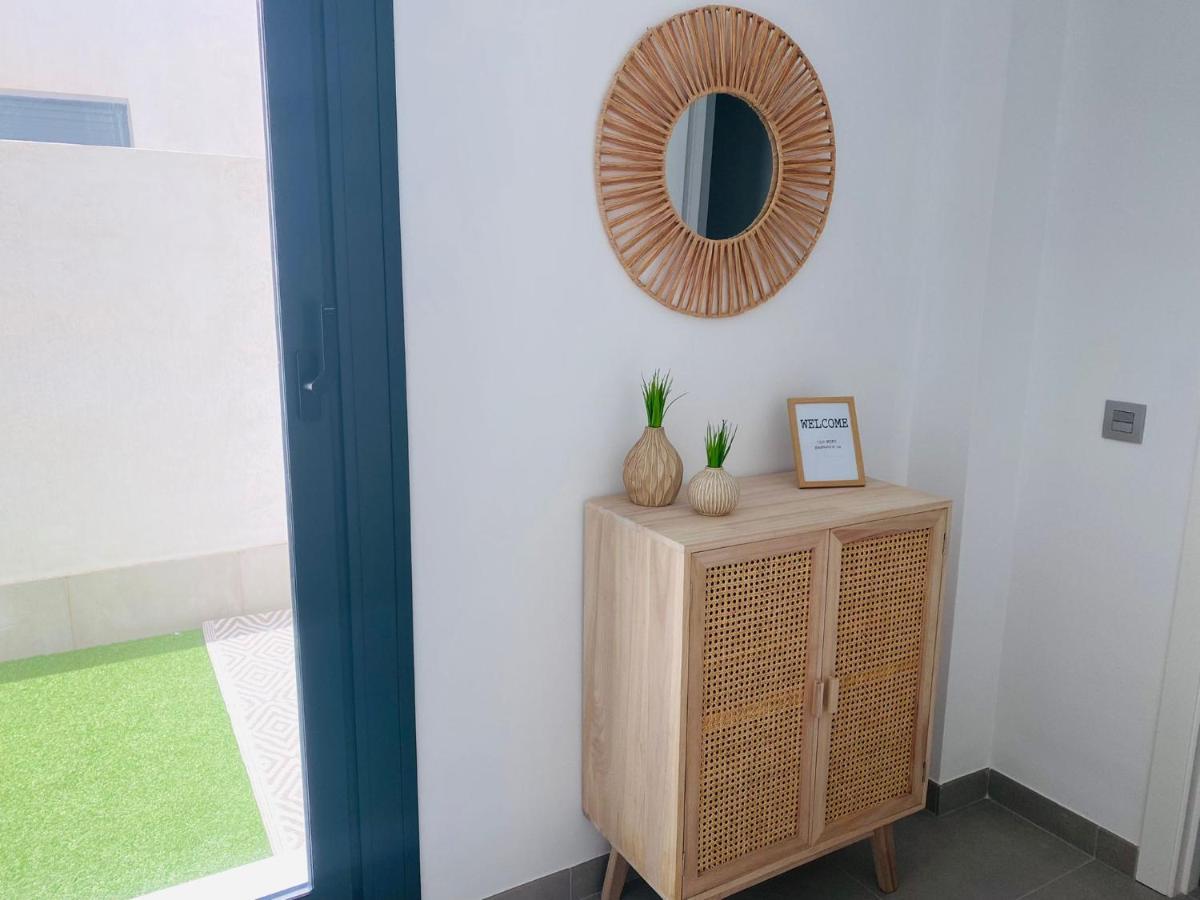 Bonito Apartamento De 2 Habitaciones Con Terraza Málaga Exterior foto